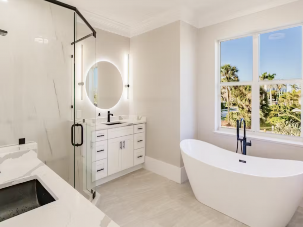 Luxury Vacation Home with Pool Walk to Naples White Beaches