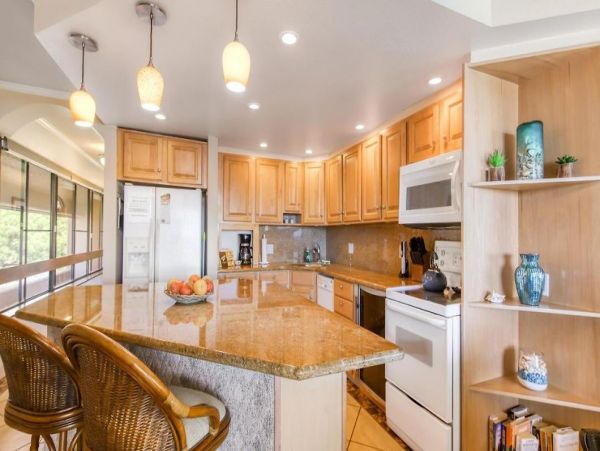 Ocean Views Kahana Vacation Condo One Bedroom