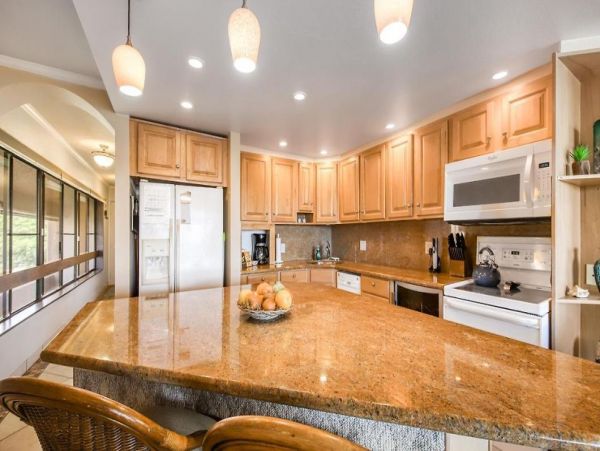 Ocean Views Kahana Vacation Condo One Bedroom