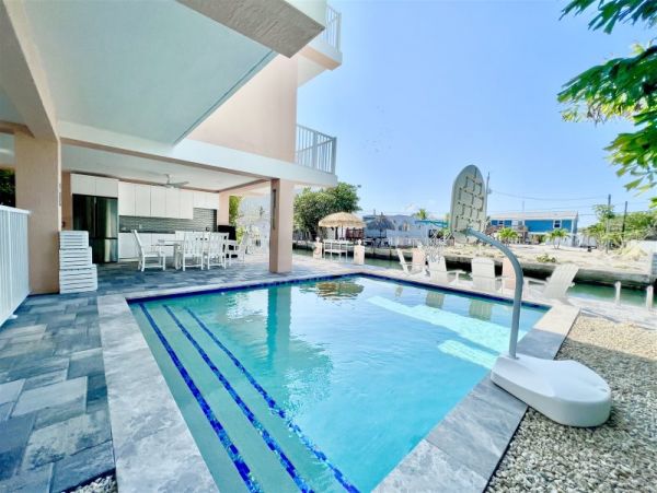Marathon Vacation Home Four Bedroom