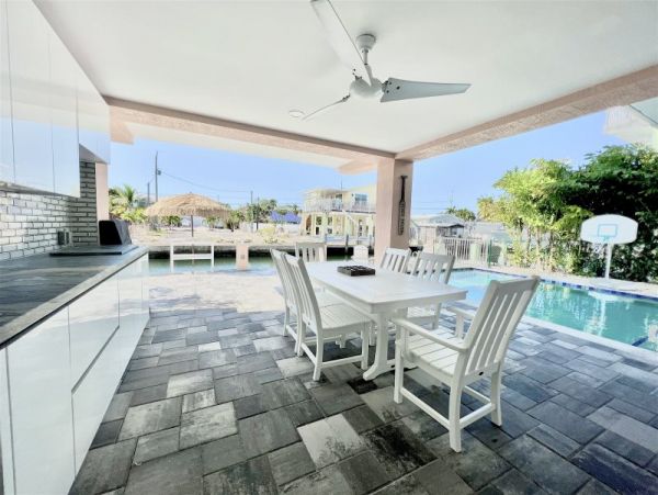 Marathon Vacation Home Four Bedroom