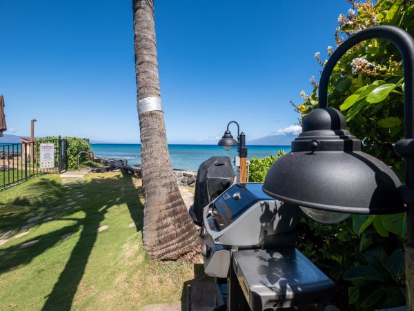 Charming Ground Condo with Ocean Views