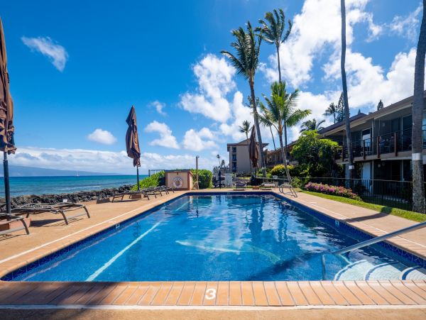 Charming Ground Condo with Ocean Views