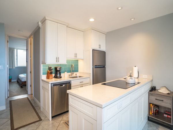 Charming Ground Condo with Ocean Views