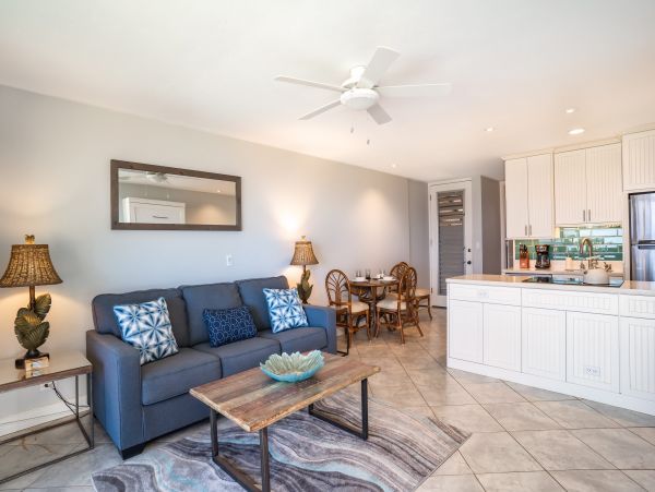 Charming Ground Condo with Ocean Views