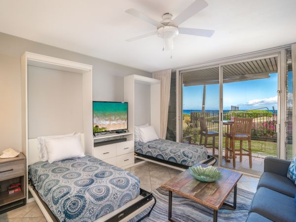 Charming Ground Condo with Ocean Views