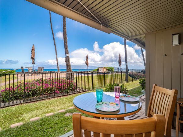 Charming Ground Condo with Ocean Views