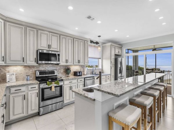 Luxury Four Bedroom Marathon Vacation Home With Boat Dock