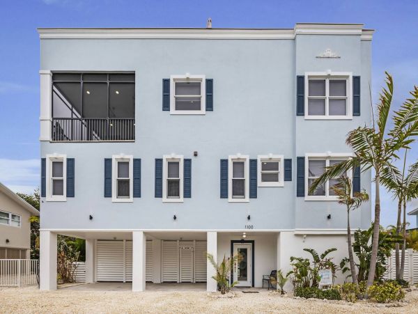 Luxury Four Bedroom Marathon Vacation Home With Boat Dock