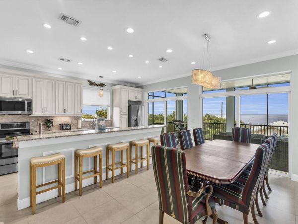 Luxury Four Bedroom Marathon Vacation Home With Boat Dock