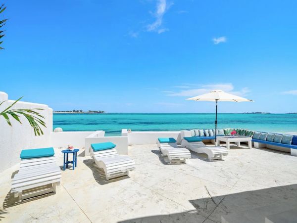 Beachfront Five Bedroom Lavish Vacation Rental on The Bahamas