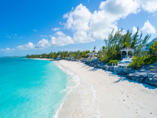 Luxury Vacation Rental with 5 Bedrooms & Full Ocean View