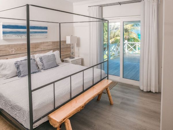 Luxury Vacation Rental with 5 Bedrooms & Full Ocean View