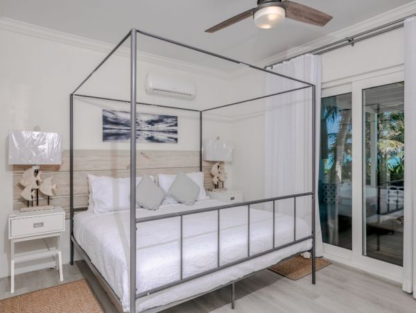 Luxury Vacation Rental with 5 Bedrooms & Full Ocean View
