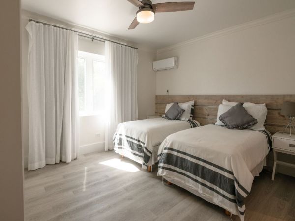 Luxury Vacation Rental with 5 Bedrooms & Full Ocean View