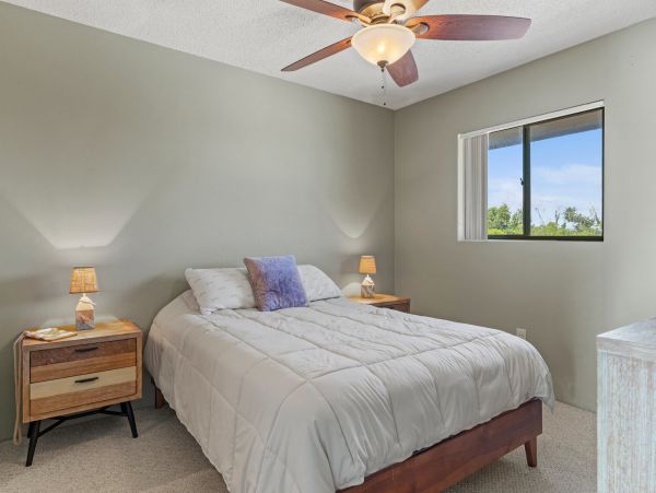 Sanibel Vacation Condo Two Bedroom Walk to Beach