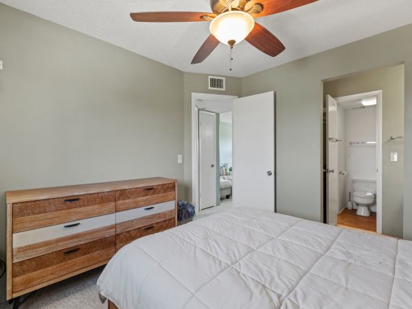 Sanibel Vacation Condo Two Bedroom Walk to Beach