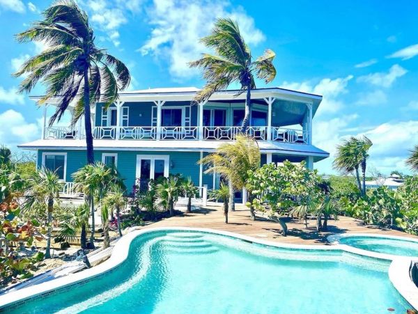 Bahamas Beachfront Vacation Rental Luxury Villa in Little Exuma
