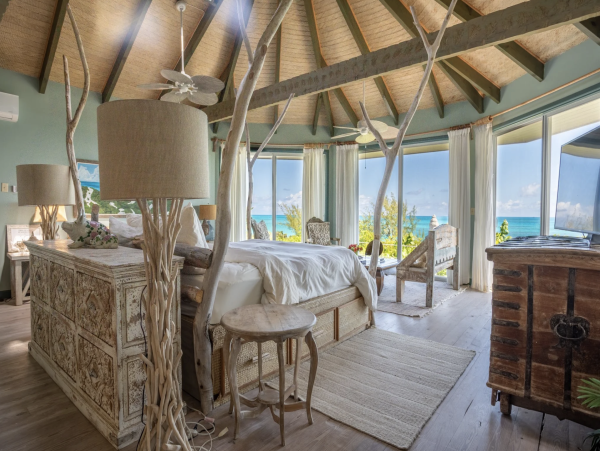 Bahamas Beachfront Vacation Rental Luxury Villa in Little Exuma