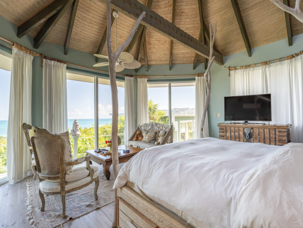 Bahamas Beachfront Vacation Rental Luxury Villa in Little Exuma
