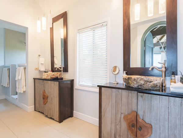 Bahamas Beachfront Vacation Rental Luxury Villa in Little Exuma