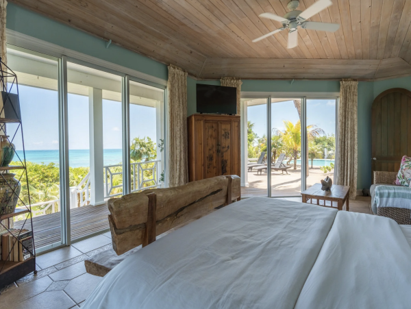 Bahamas Beachfront Vacation Rental Luxury Villa in Little Exuma