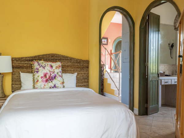 Bahamas Beachfront Vacation Rental Luxury Villa in Little Exuma