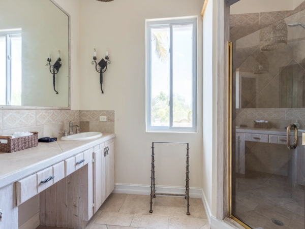 Bahamas Beachfront Vacation Rental Luxury Villa in Little Exuma