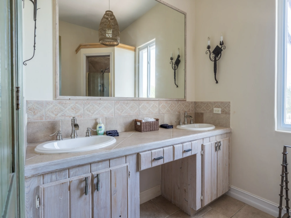 Bahamas Beachfront Vacation Rental Luxury Villa in Little Exuma