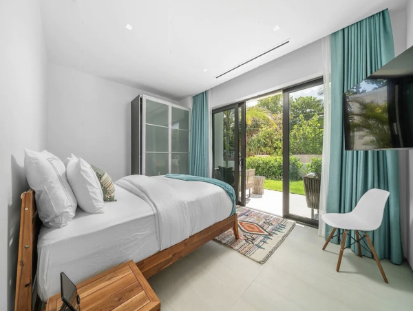 Bahamas Beachfront Villa Rental Harbour Island Vacation Rental