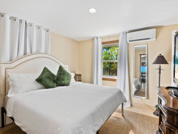 Luxury Exuma Vacation Rental with Ocean Views