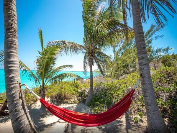 Luxury Exuma Beachfront Villa Rental with Private Pool