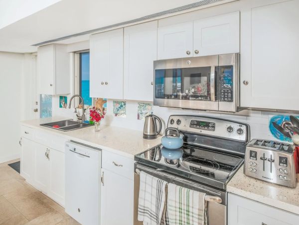 Luxury Exuma Beachfront Villa Rental with Private Pool