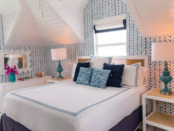 Beachfront Six Bedroom Vacation Rental in the Bahamas
