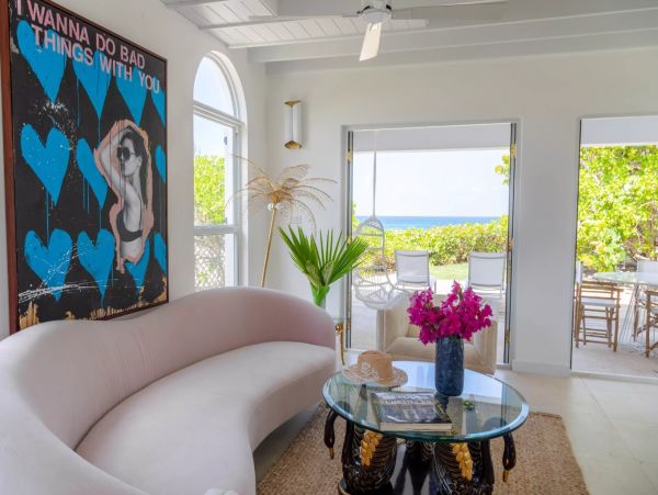 Beachfront Six Bedroom Vacation Rental in the Bahamas