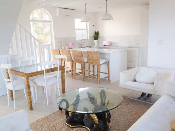 Beachfront Six Bedroom Vacation Rental in the Bahamas
