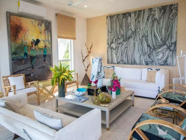 Beachfront Six Bedroom Vacation Rental in the Bahamas