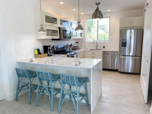 Turks and Caicos Vacation Home Six Bedroom Walk to Beach