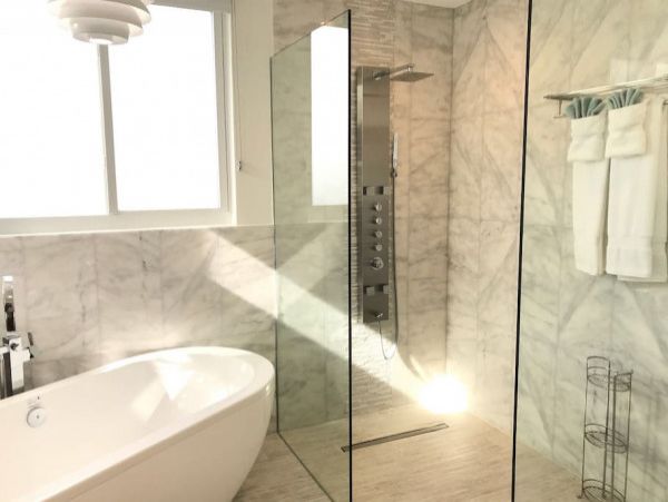 Turks and Caicos Vacation Home Six Bedroom Walk to Beach