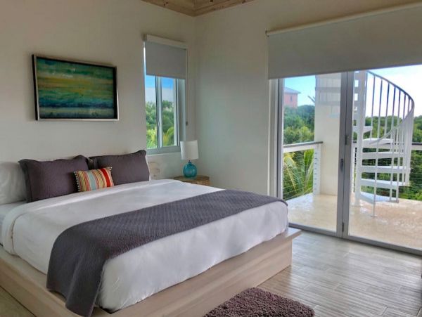 Turks and Caicos Vacation Home Six Bedroom Walk to Beach
