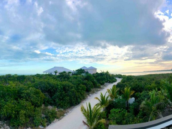 Turks and Caicos Vacation Home Six Bedroom Walk to Beach