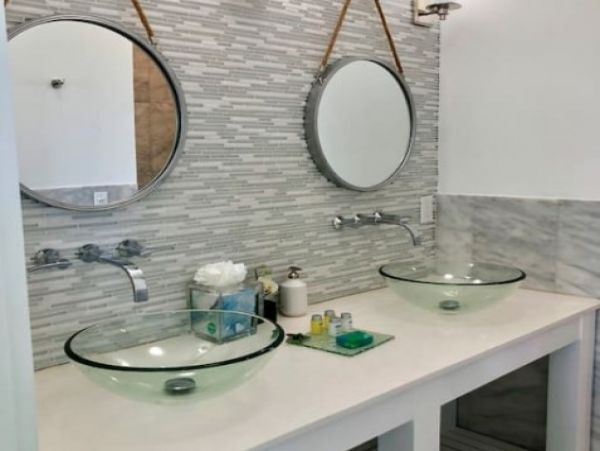 Turks and Caicos Vacation Home Six Bedroom Walk to Beach