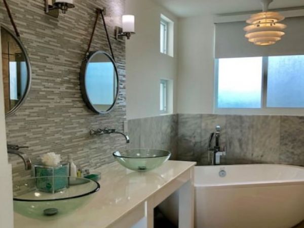 Turks and Caicos Vacation Home Six Bedroom Walk to Beach