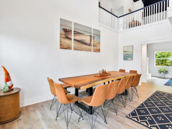 Luxury 4 Bedroom Estate with Private Pool in Port Rickey