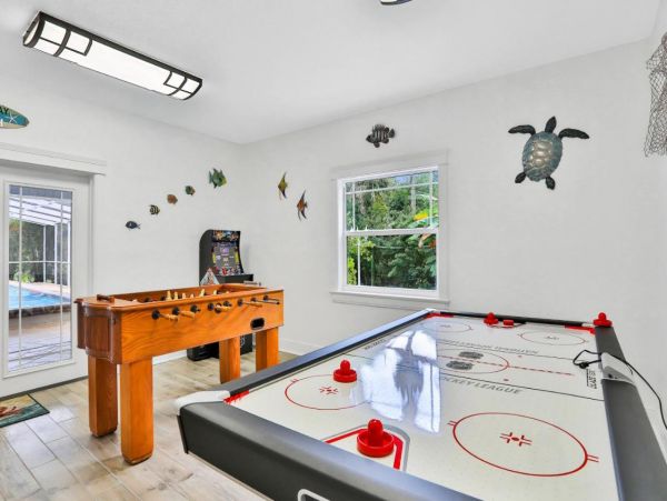 Luxury 4 Bedroom Estate with Private Pool in Port Rickey
