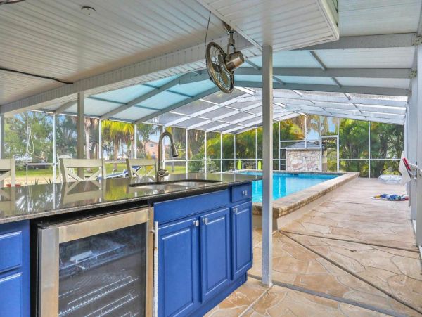Luxury 4 Bedroom Estate with Private Pool in Port Rickey