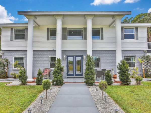 Luxury 4 Bedroom Estate with Private Pool in Port Rickey