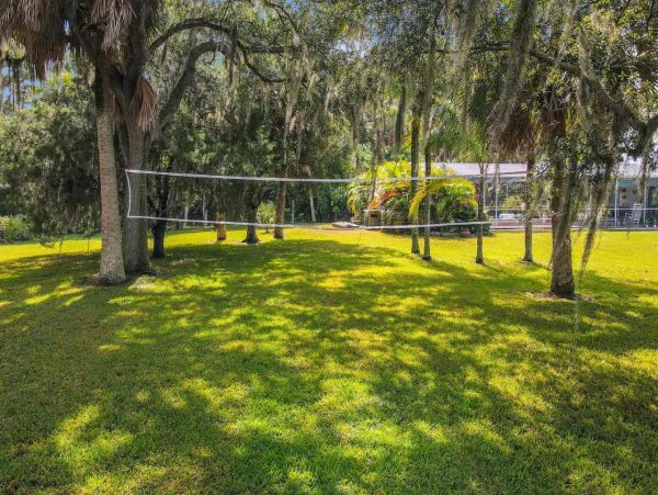 Luxury 4 Bedroom Estate with Private Pool in Port Rickey