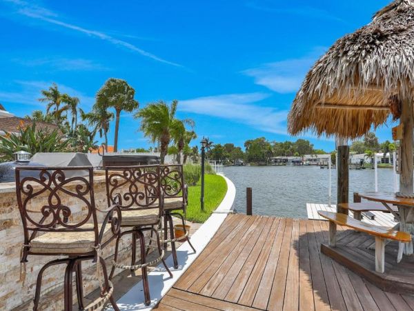 Water Front Largo FL Vacation Home Five Bedroom