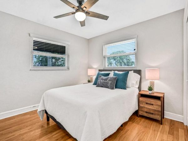 Water Front Largo FL Vacation Home Five Bedroom